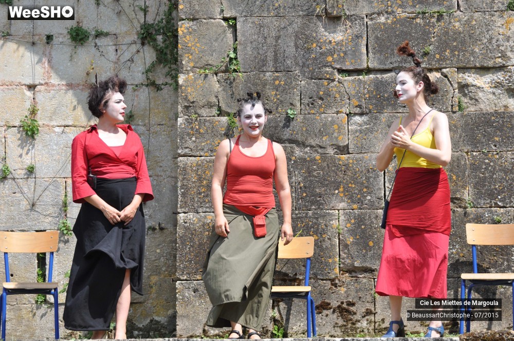 11/43 photos du spectacle Les Miettes de Margoula