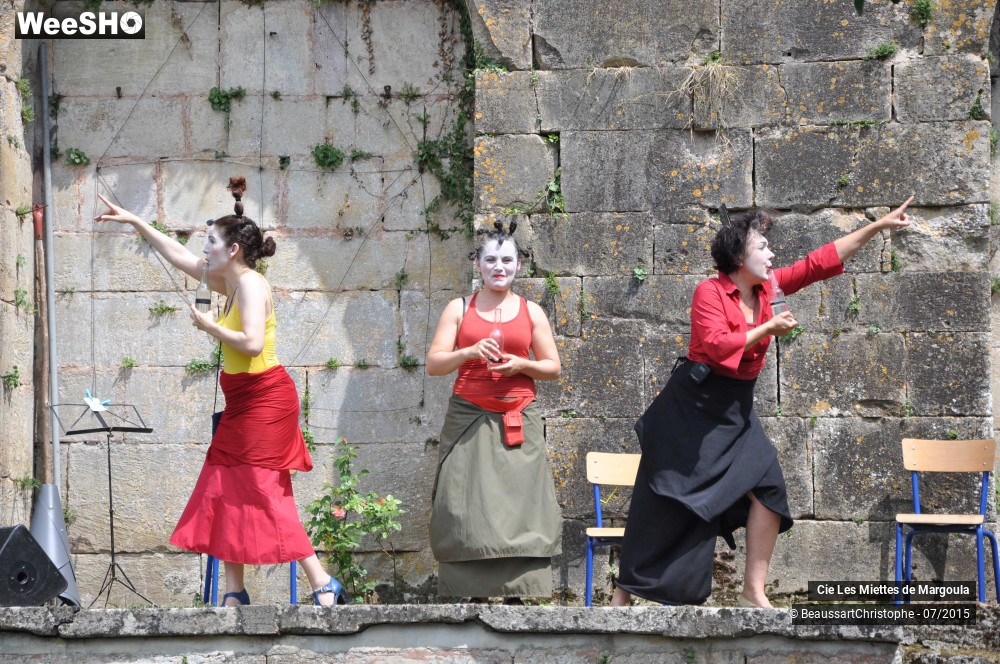 19/43 photos du spectacle Les Miettes de Margoula