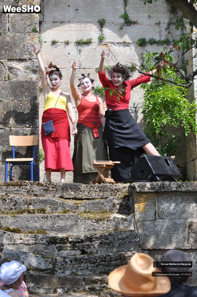 28/43 photos du spectacle Les Miettes de Margoula