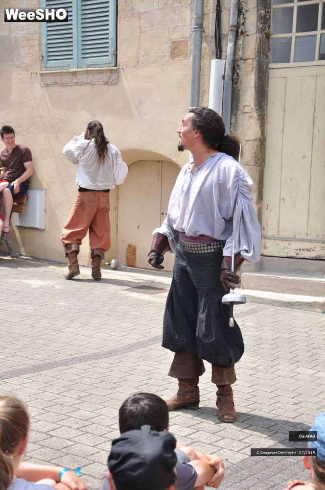 4/47 photos du spectacle L'histoire des 3 Mousquetaires racontée à Deux en 1/2 heure