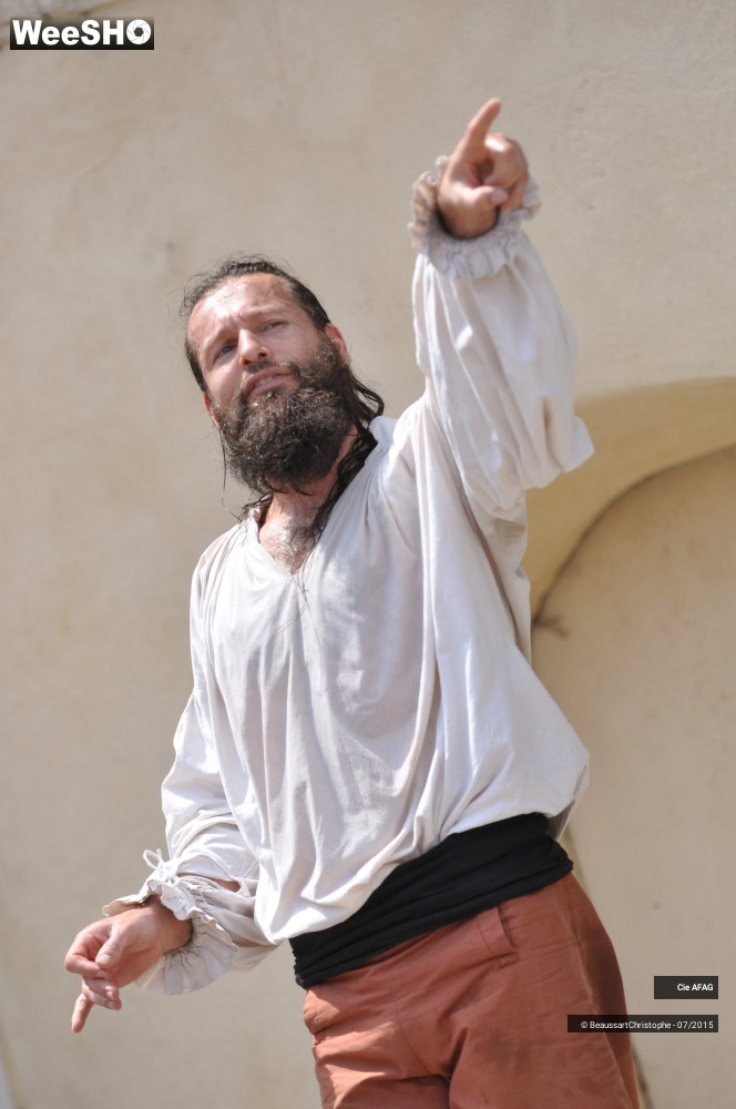 32/47 photos du spectacle L'histoire des 3 Mousquetaires racontée à Deux en 1/2 heure