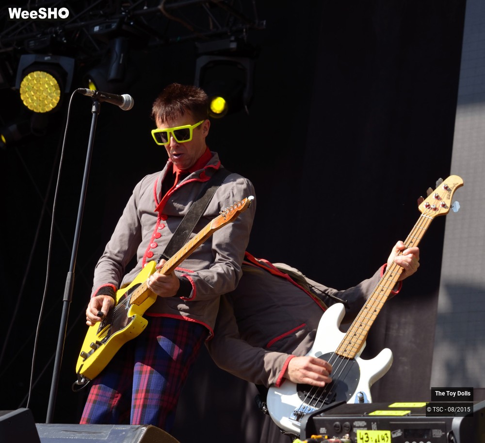 14/19 photos du spectacle The Toy Dolls