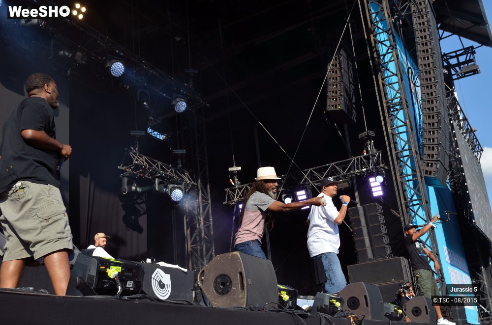 17/18 photos du spectacle Jurassic 5
