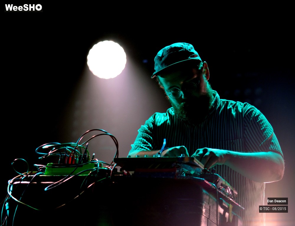 3/12 photos du spectacle Dan Deacon