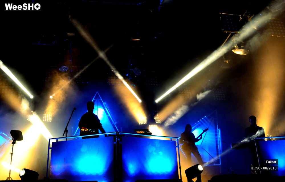 4/9 photos du spectacle Fakear