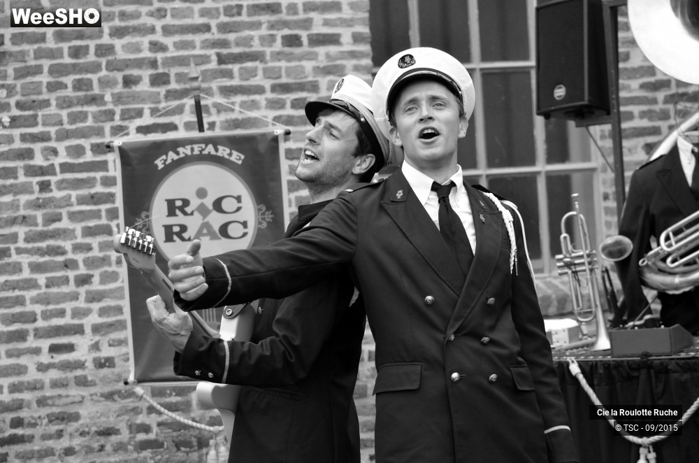 7/32 photos du spectacle La Fanfare Ric-Rac