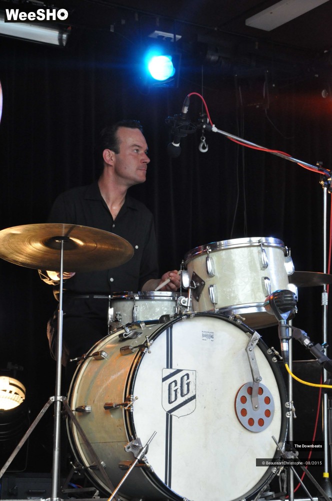 16/17 photos du spectacle The Downbeats