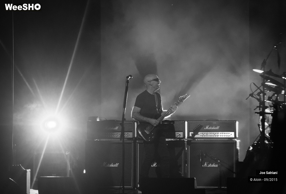 2/22 photos du spectacle Joe Satriani