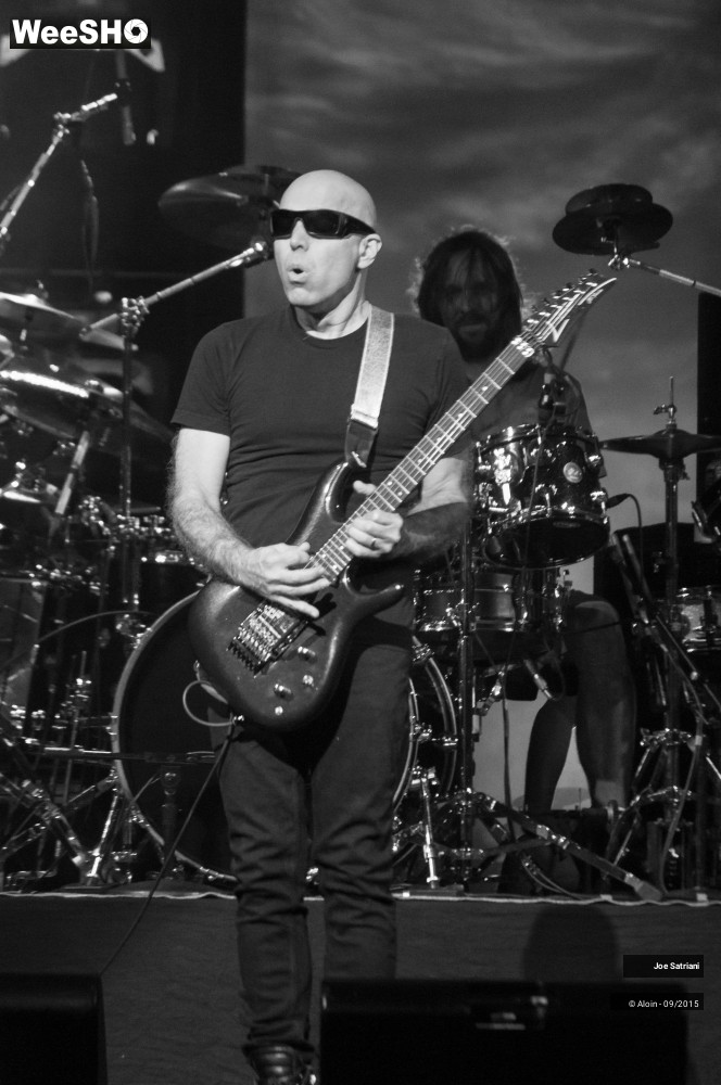 14/22 photos du spectacle Joe Satriani