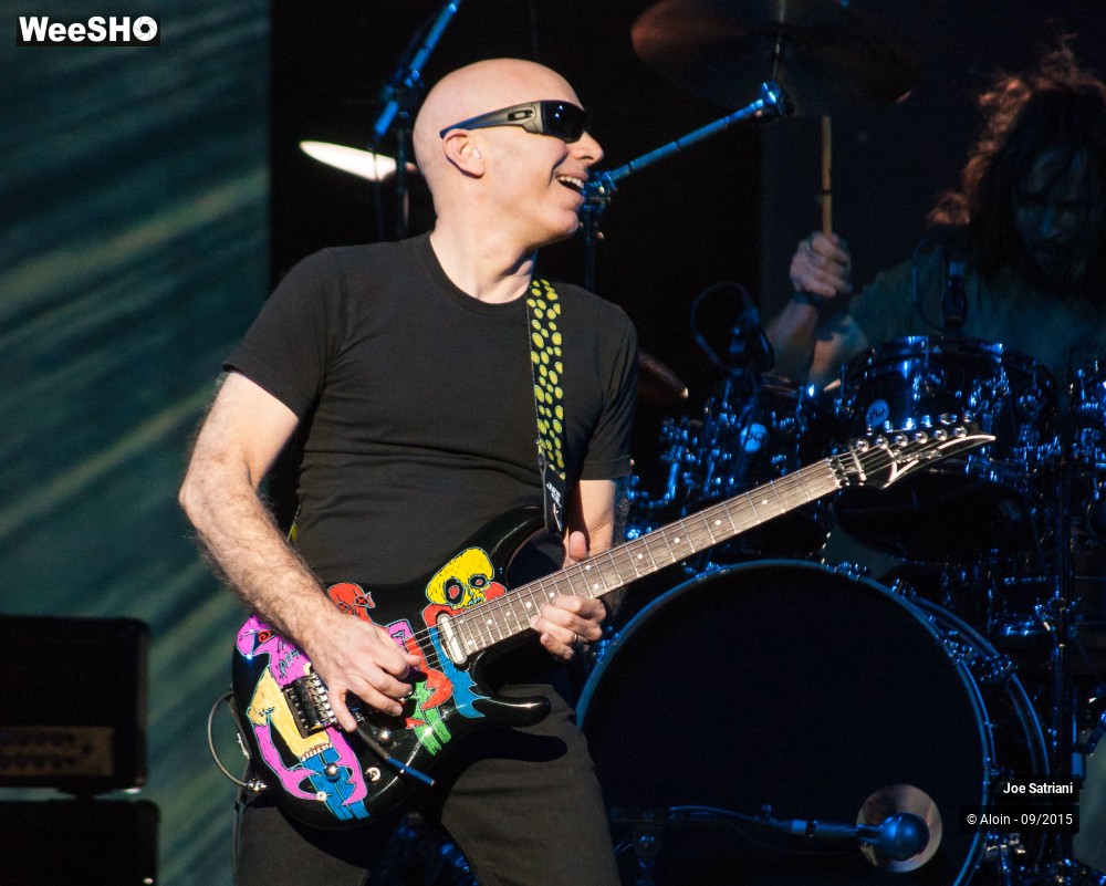 17/22 photos du spectacle Joe Satriani