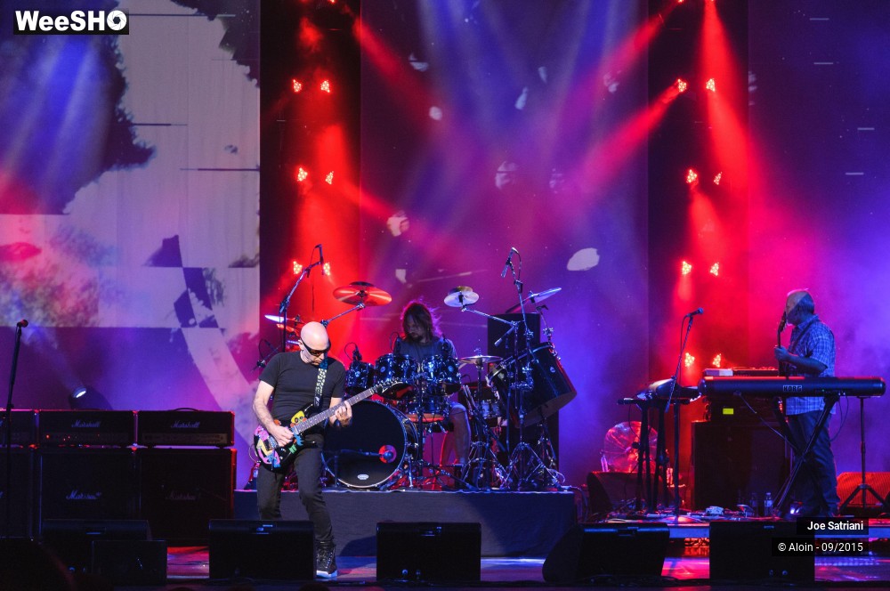 20/22 photos du spectacle Joe Satriani