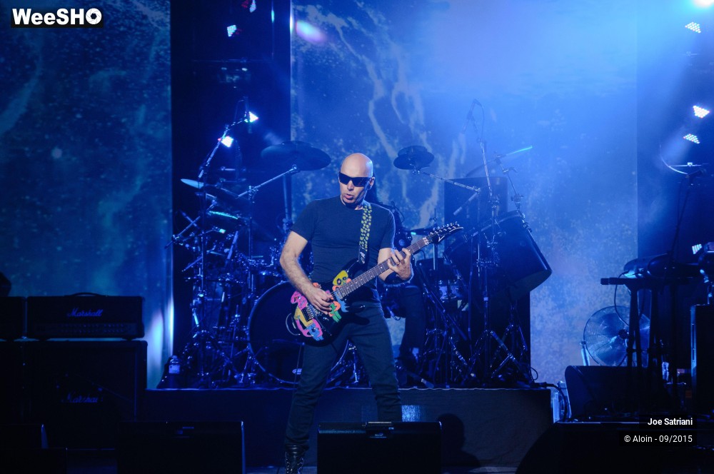 22/22 photos du spectacle Joe Satriani