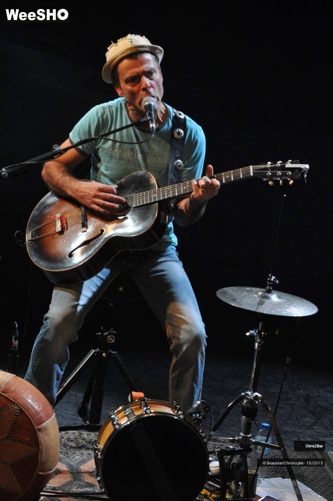 23/35 photos du spectacle Chris2Bar