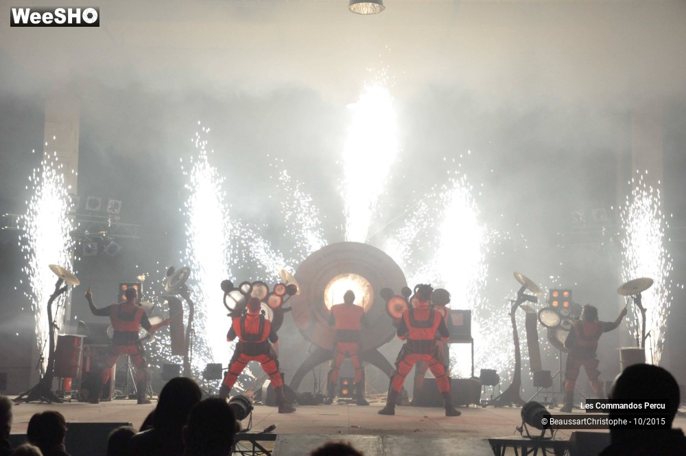 4/44 photos du spectacle Les Commandos Percu