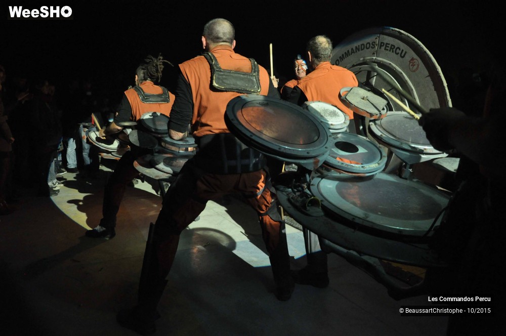8/44 photos du spectacle Les Commandos Percu