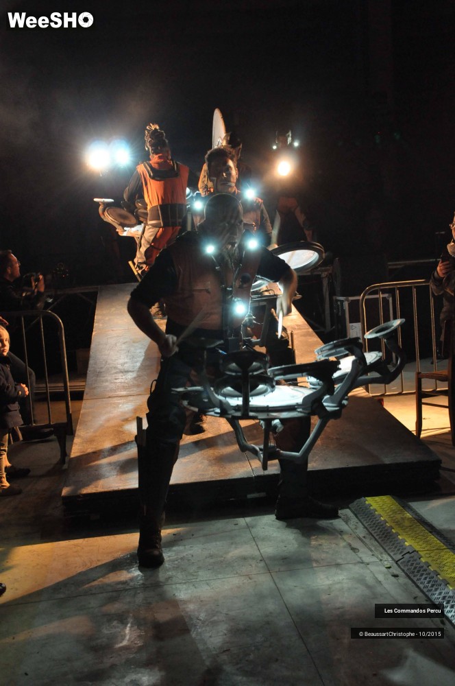 11/44 photos du spectacle Les Commandos Percu