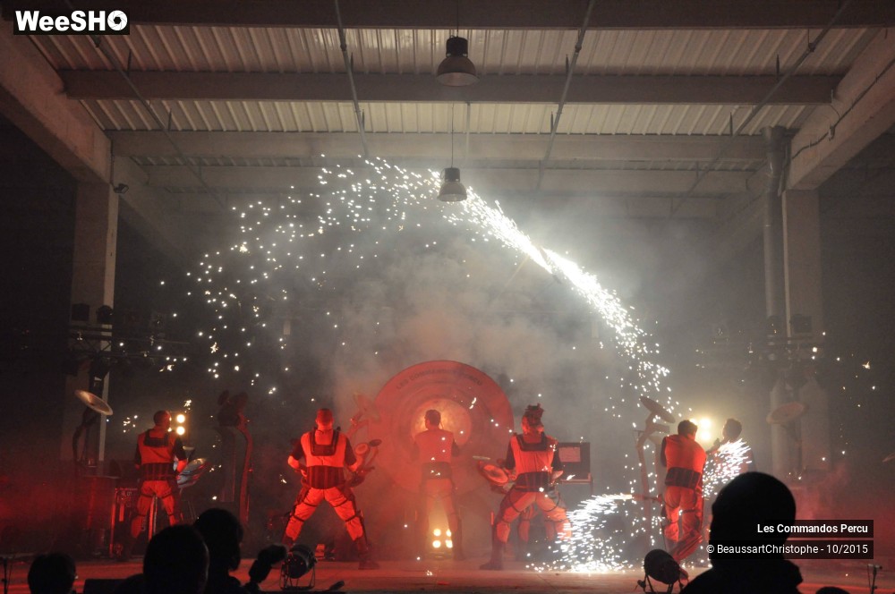 39/44 photos du spectacle Les Commandos Percu