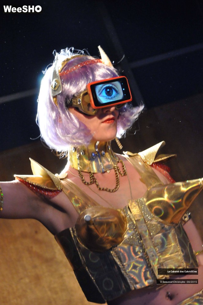 2/20 photos du spectacle Le Robot, Le Cabaret des Culottées
