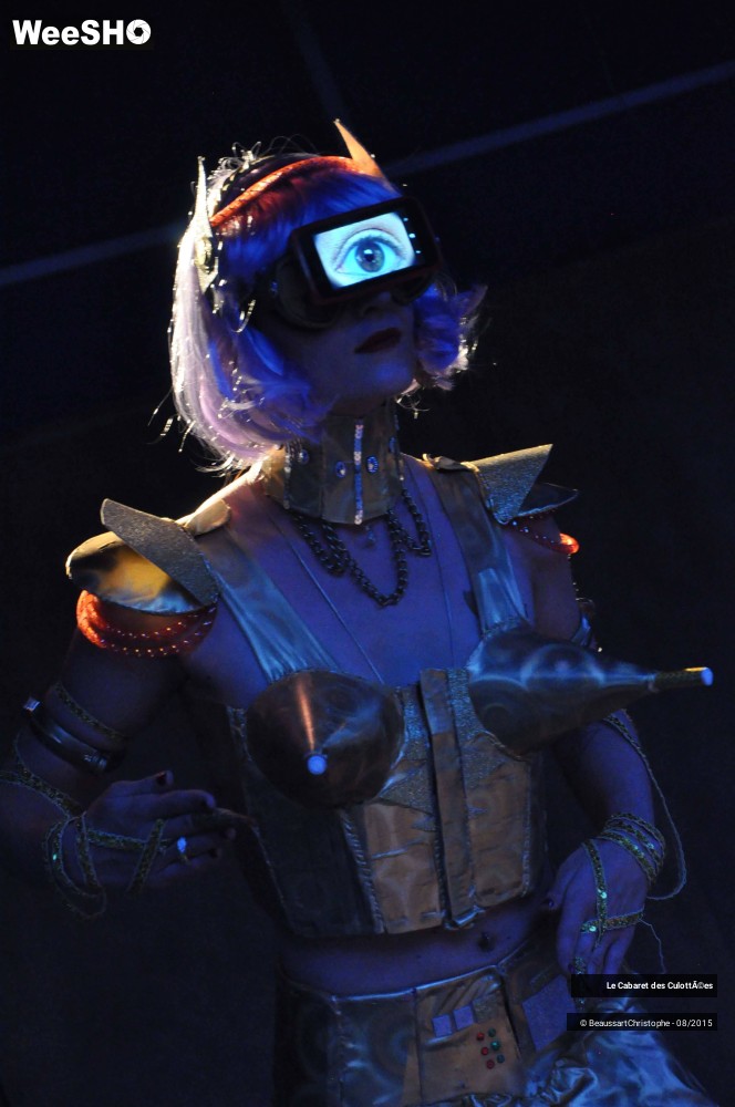 6/20 photos du spectacle Le Robot, Le Cabaret des Culottées