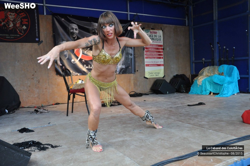 3/37 photos du spectacle Femme Primitive,  Le Cabaret des Culottées