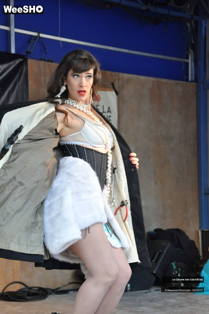 8/35 photos du spectacle La Voleuse, Le Cabaret des Culottées