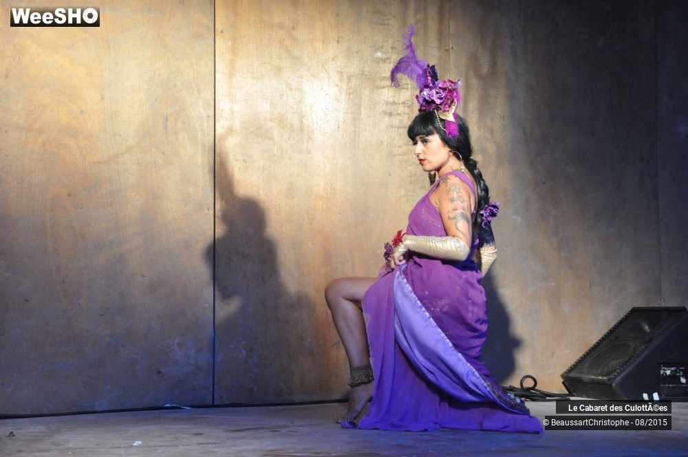 10/44 photos du spectacle L'Odalisque, Le Cabaret des Culottées