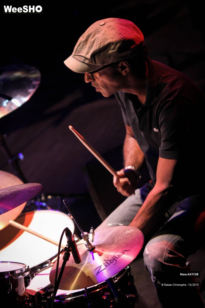 10/34 photos du spectacle Manu Katché