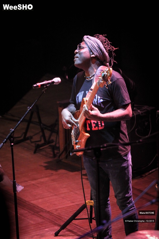 20/34 photos du spectacle Manu Katché
