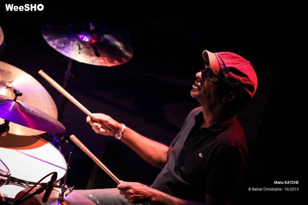 27/34 photos du spectacle Manu Katché