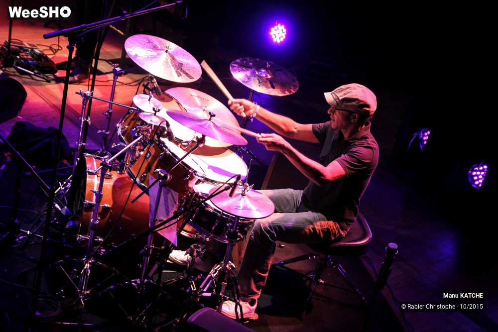 30/34 photos du spectacle Manu Katché