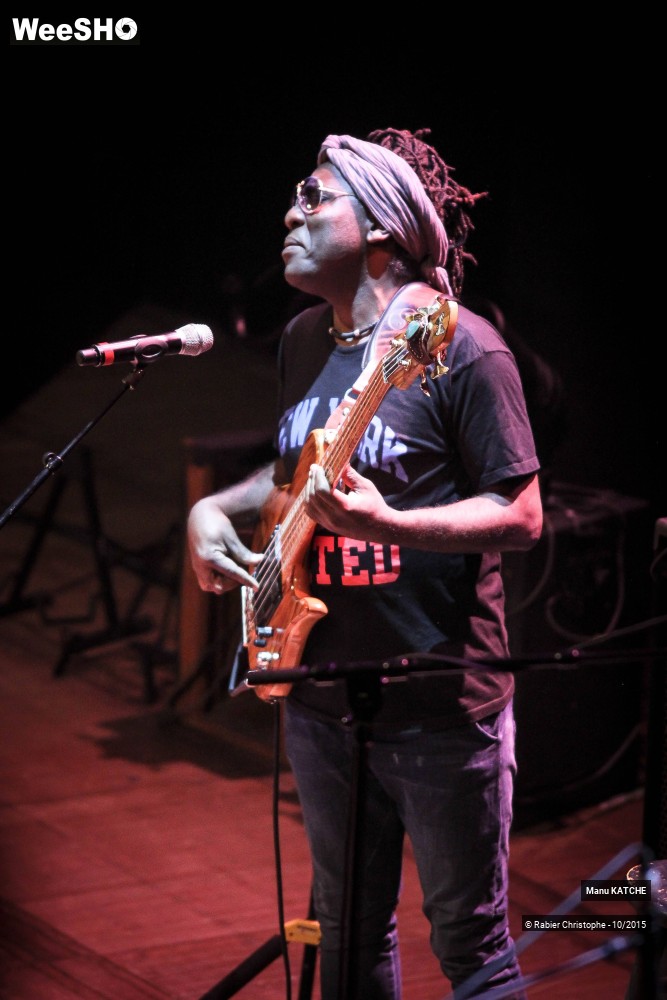 33/34 photos du spectacle Manu Katché