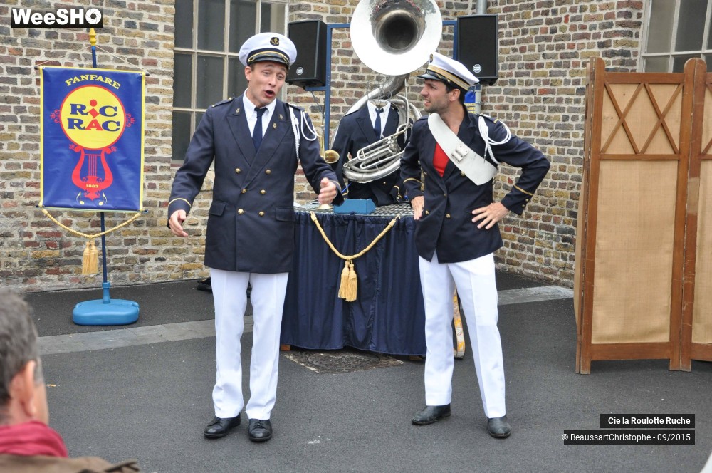 45/45 photos du spectacle La Fanfare Ric-Rac