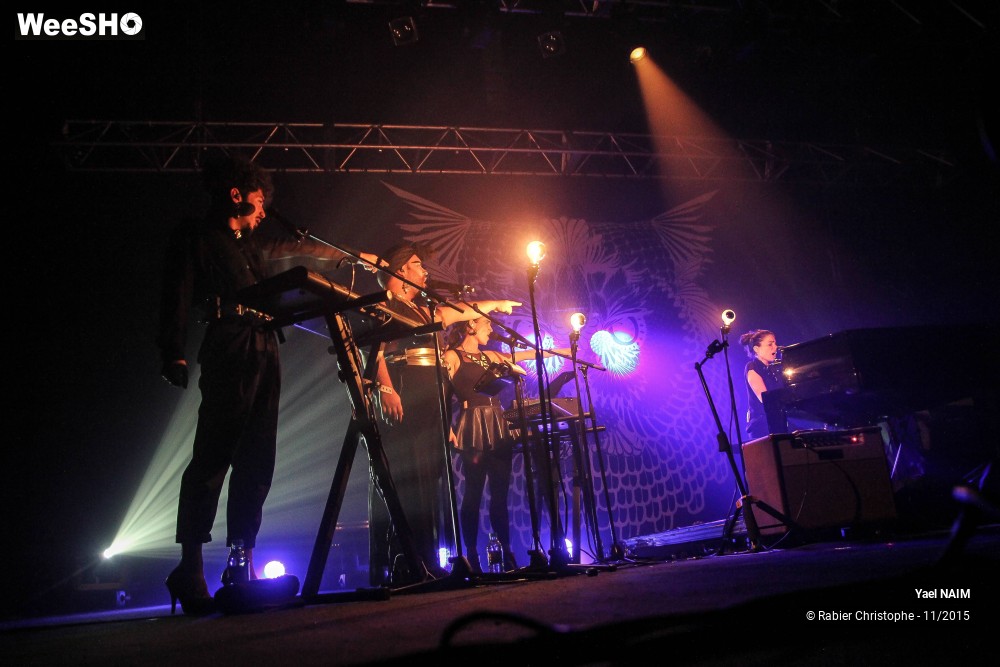 10/11 photos du spectacle Yael Naim