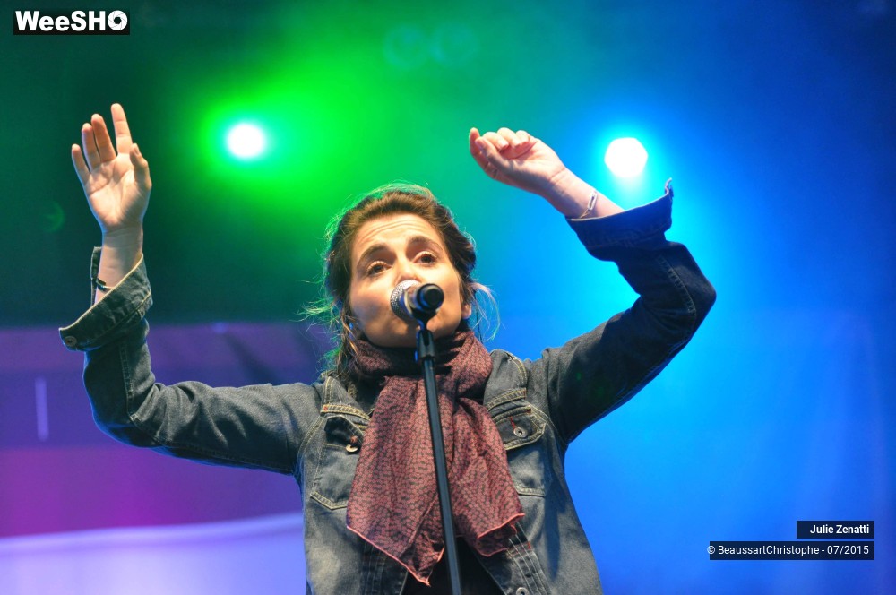 2/34 photos du spectacle Julie Zenatti