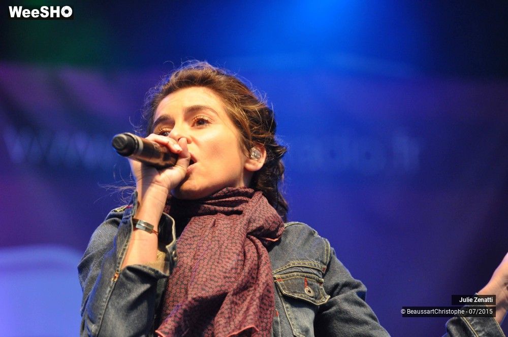 15/34 photos du spectacle Julie Zenatti