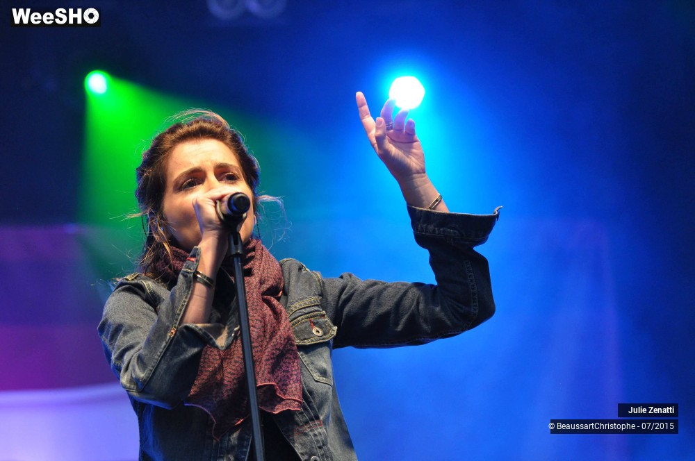 29/34 photos du spectacle Julie Zenatti