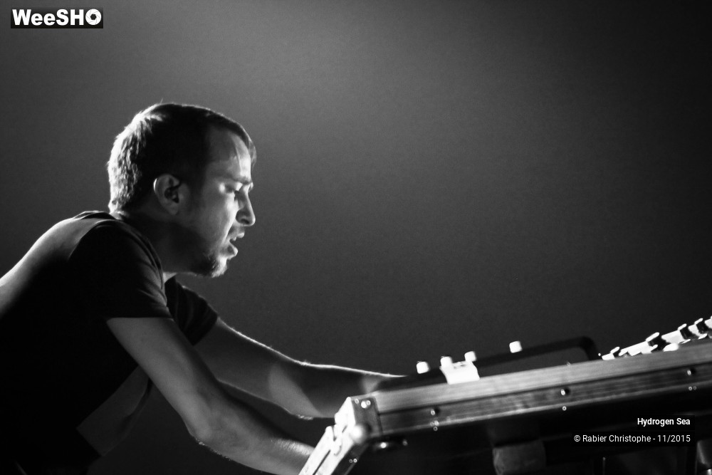 17/25 photos du spectacle Hydrogen Sea