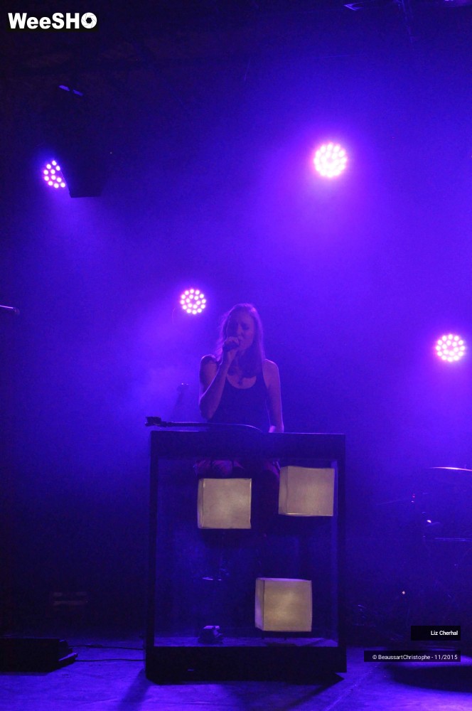 26/48 photos du spectacle Liz Cherhal