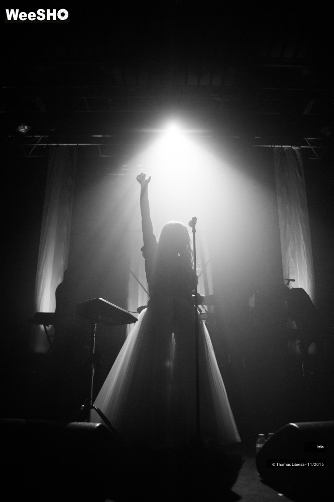 8/35 photos du spectacle Izia