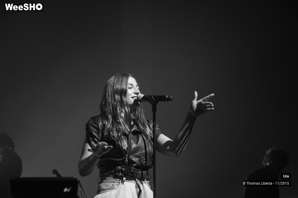 9/35 photos du spectacle Izia