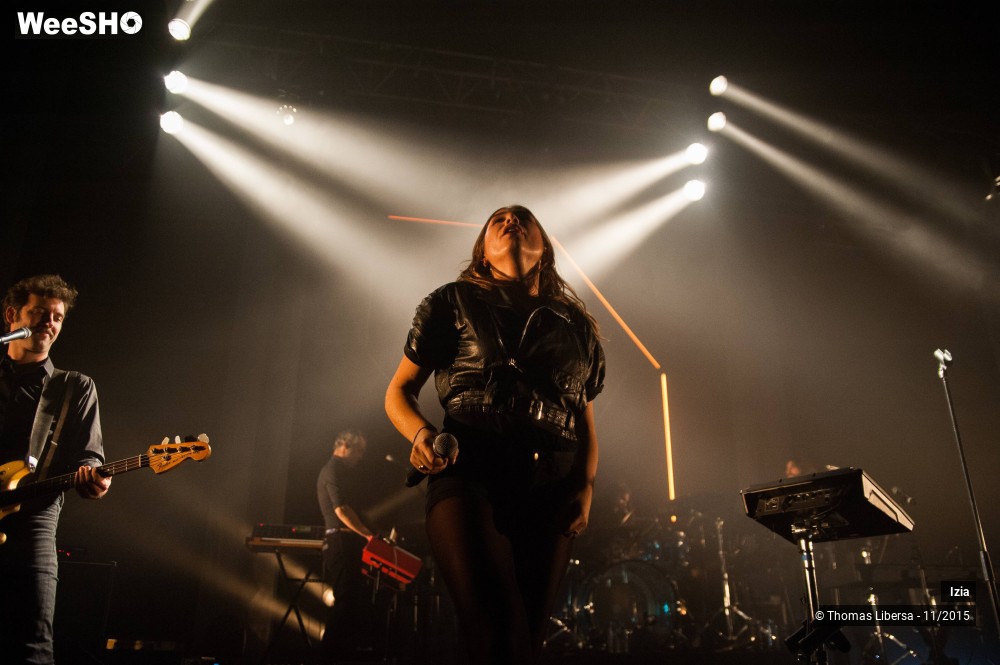 13/35 photos du spectacle Izia