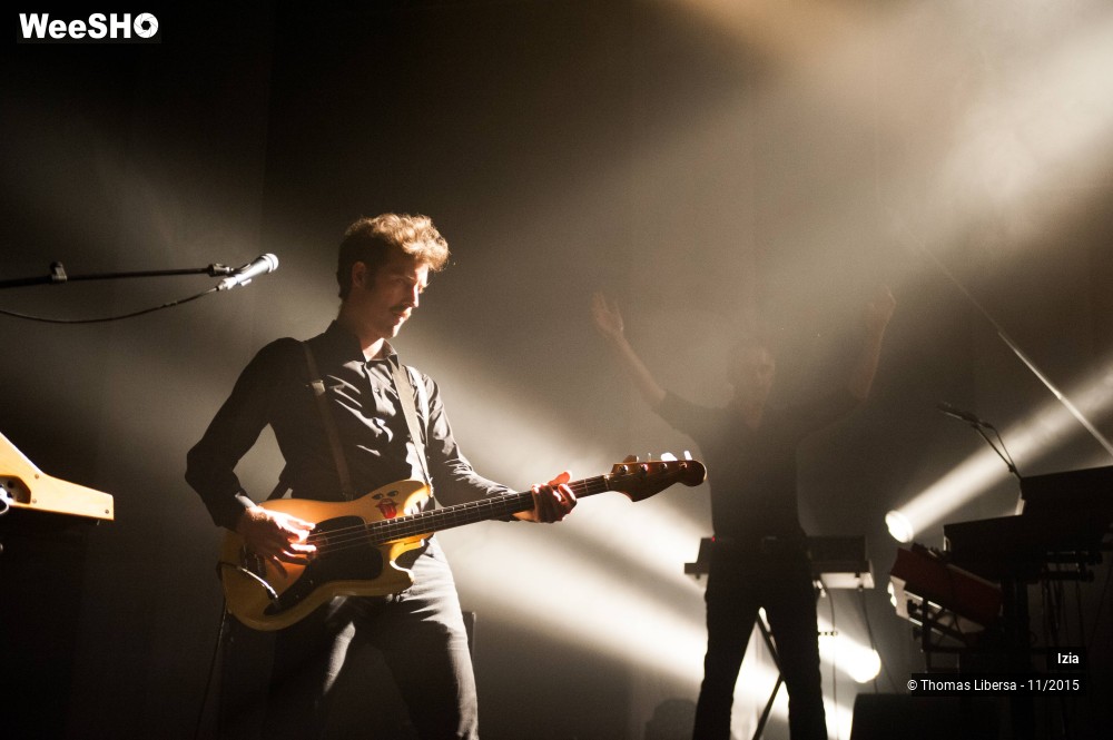 22/35 photos du spectacle Izia