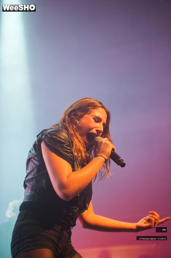 24/35 photos du spectacle Izia