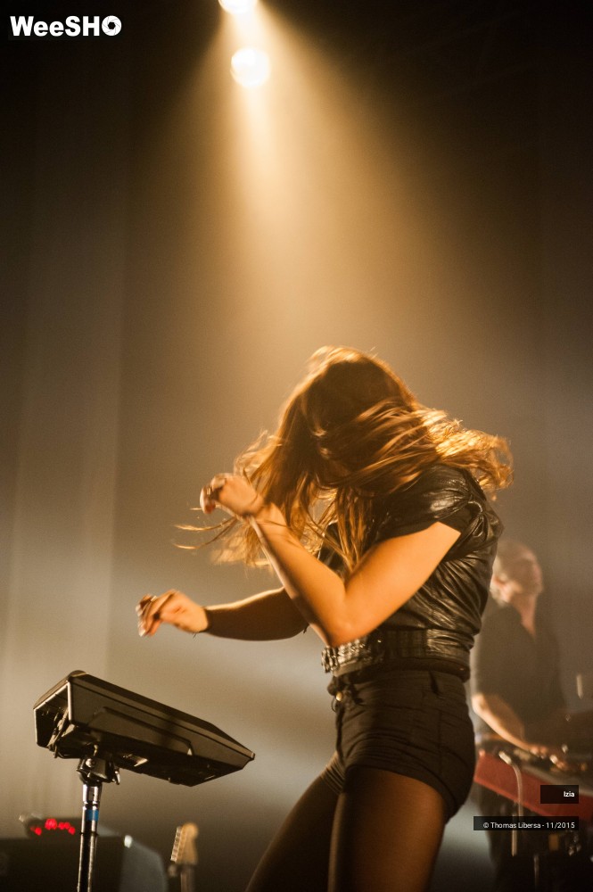 25/35 photos du spectacle Izia