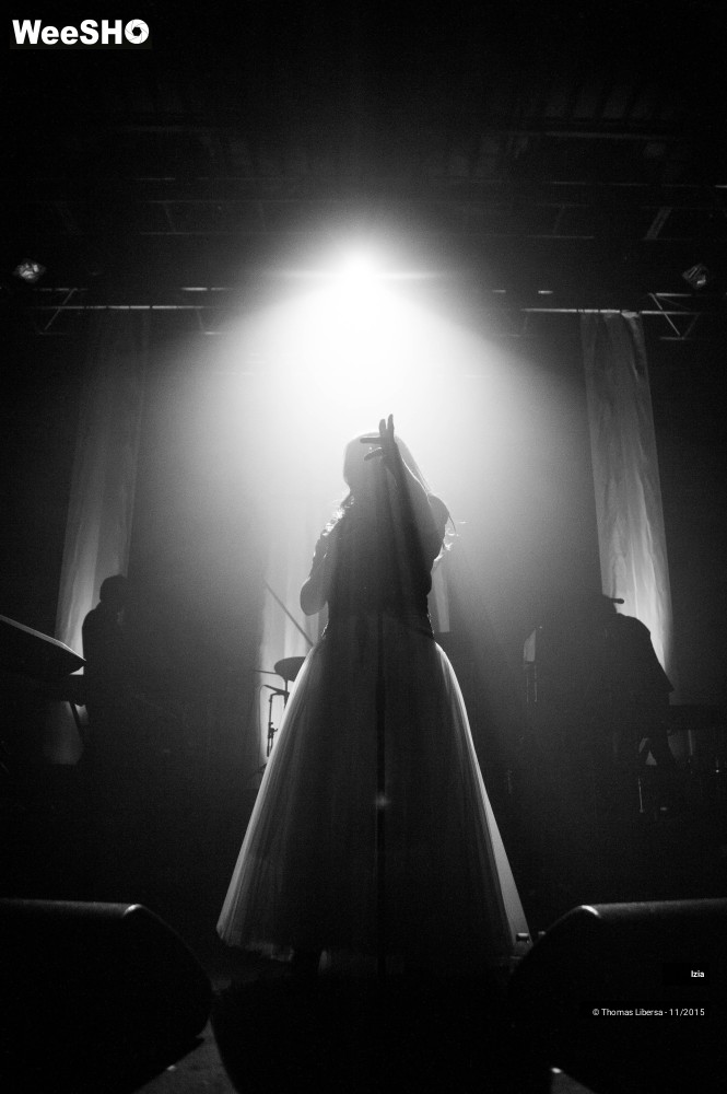 26/35 photos du spectacle Izia