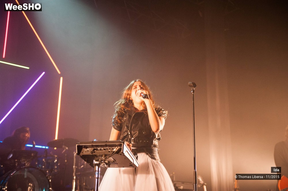 27/35 photos du spectacle Izia