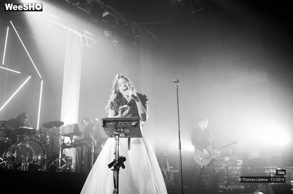 29/35 photos du spectacle Izia