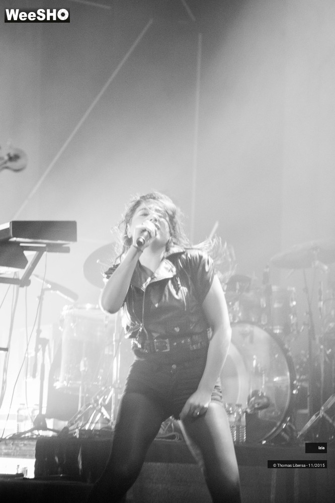 31/35 photos du spectacle Izia