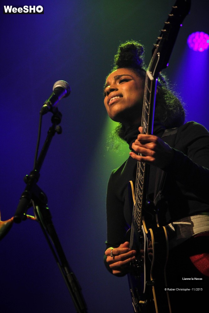 7/37 photos du spectacle Lianne la Havas