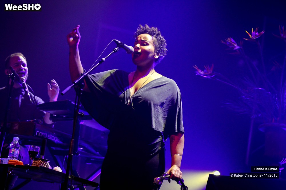 8/37 photos du spectacle Lianne la Havas